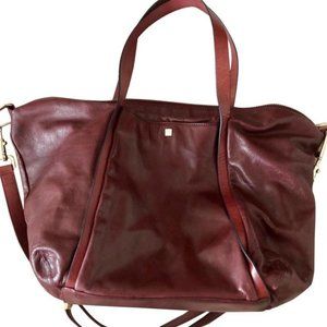 Pour La Victoire Shoulder Bag